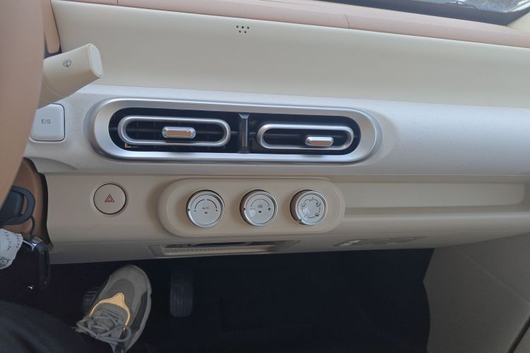 五菱汽车 宏光MINIEV 2024款 第三代 215km 青春版中控内饰16