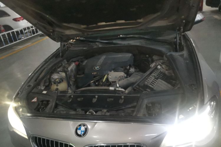 宝马5系 2014款 525Li 领先型机舱底盘24