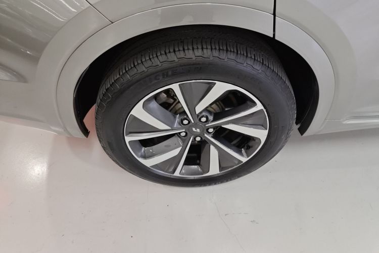 理想汽车 理想ONE 2021款 增程6座版车身外观56