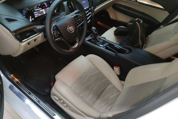 凯迪拉克ATS-L 2016款 25T 舒适型中控内饰19