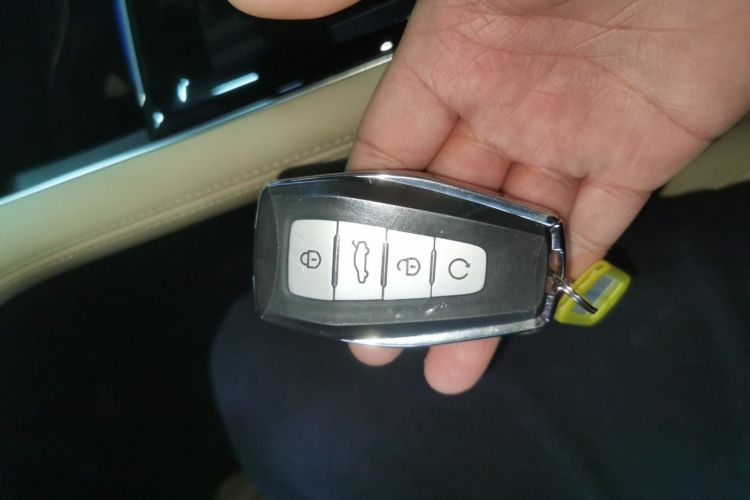 吉利汽车 星越L 2025款 东方曜 2.0TD 自动揽星版中控内饰11