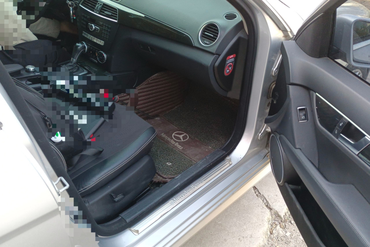 奔驰C级 2013款 C 260 CGI 时尚型局部细节9005