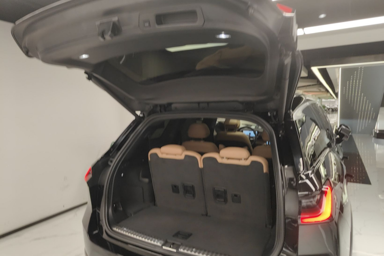 蔚来ES8 2022款 75kWh 六座版局部细节23