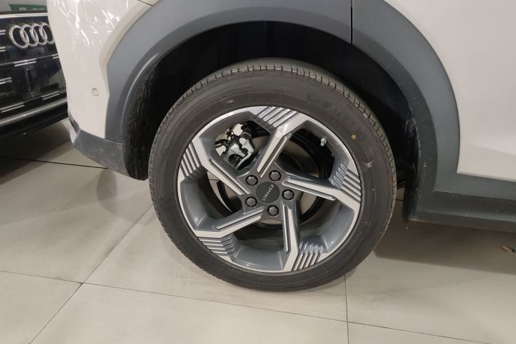 领克06 2025款 Renew 1.5T Halo车身外观6008