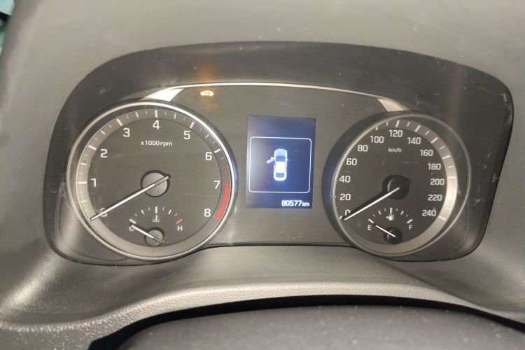 现代 领动 2016款 1.6L 自动智炫·精英型局部细节14