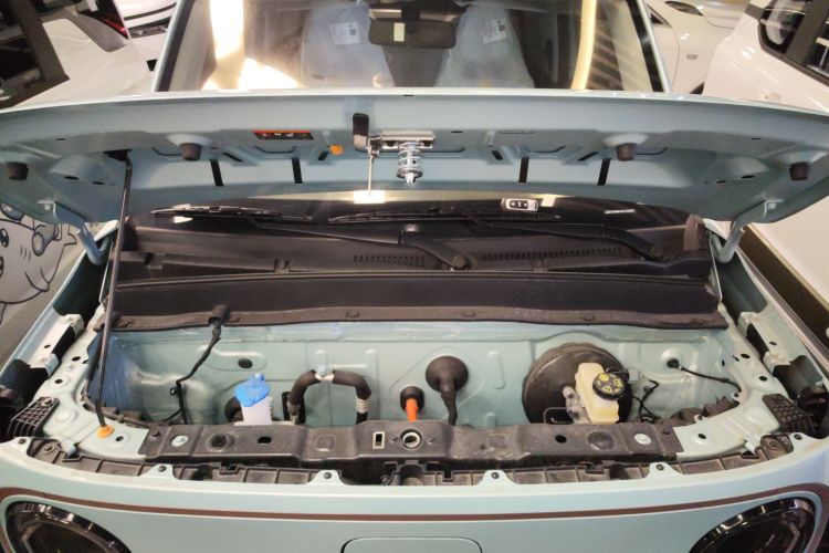 吉利银河 2024款 熊猫mini 200km 耐力熊机舱底盘24