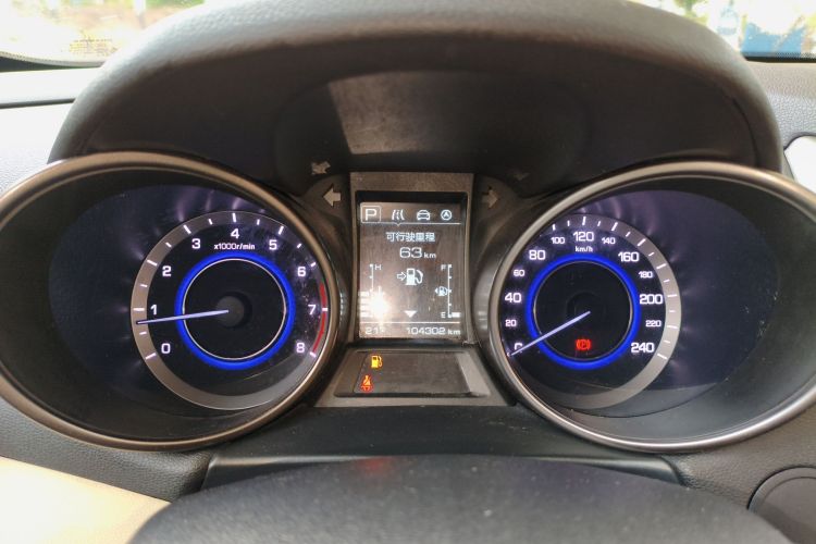 长安 逸动 2016款 1.6L 自动风尚型中控内饰14