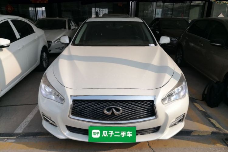 英菲尼迪Q50L 2016款 2.0T 舒适版车身外观2