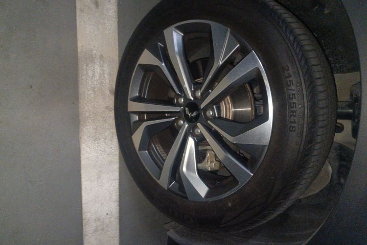 五菱汽车 五菱星辰 2021款 1.5T CVT星曜版车身外观10