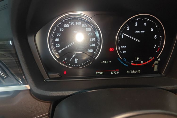 宝马X1 2021款 xDrive25Li 尊享型中控内饰14