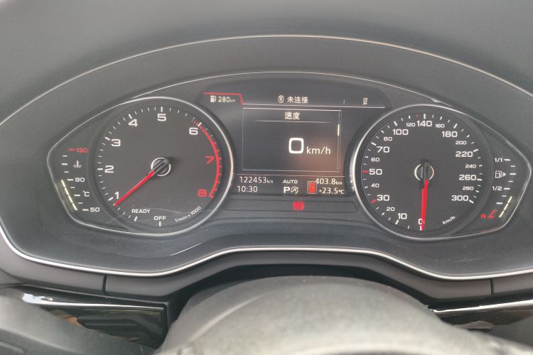 奥迪A4L 2018款 30周年年型 40 TFSI 进取型中控内饰15