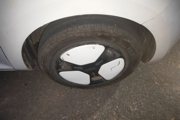 长安启源 长安Lumin 2022款 155km 清甜款车身外观10