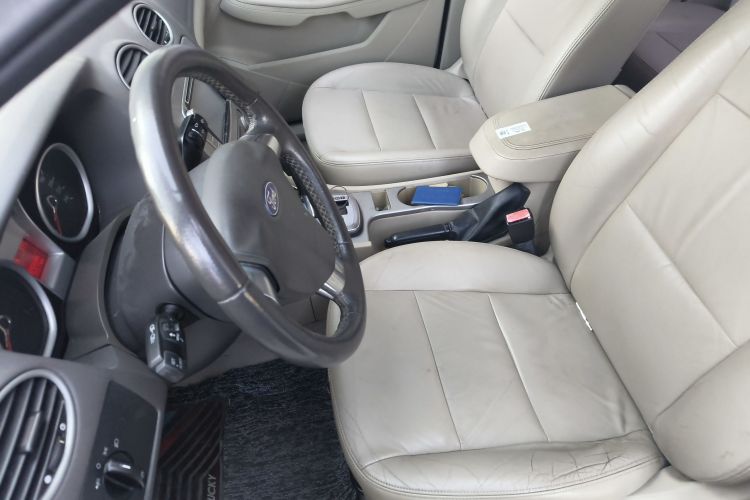 福特 福克斯 2013款 三厢经典 1.8L 自动时尚型中控内饰19