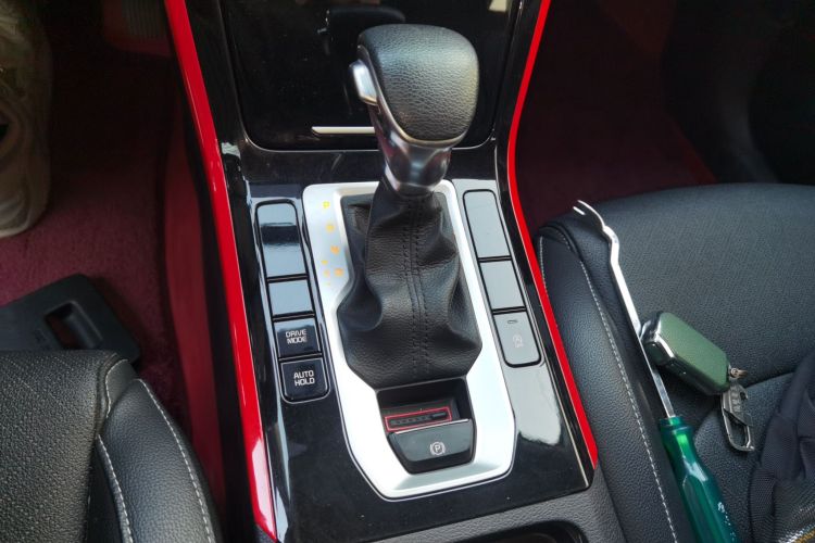 起亚K3 2019款 1.5L CVT智享互联版中控内饰18