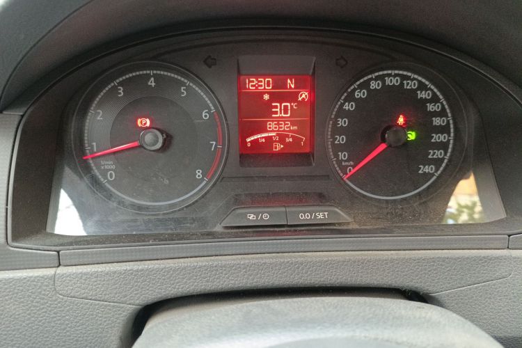 大众 桑塔纳 2018款 1.5L 自动风尚版中控内饰14