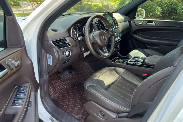 奔驰GLE 2017款 GLE 400 4MATIC中控内饰20