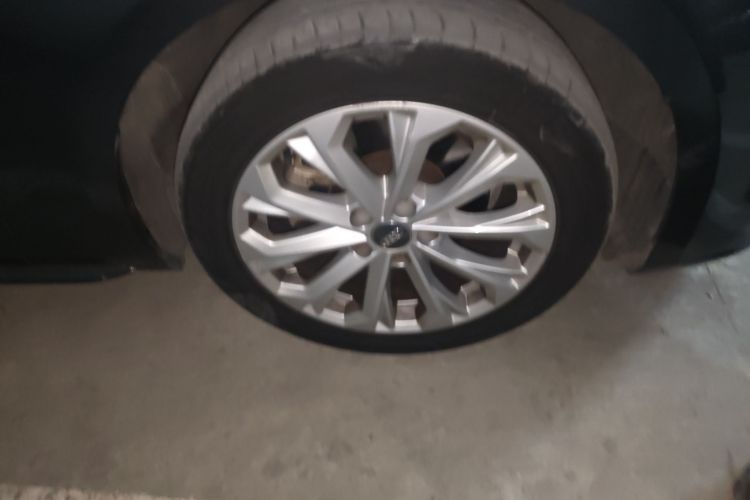 奥迪A4L 2019款 40 TFSI 进取型 国VI车身外观10