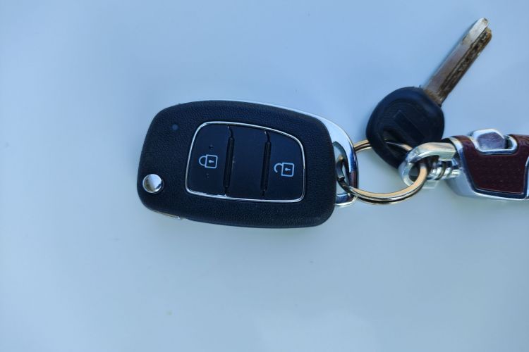 现代 瑞纳 2020款 1.4L 手动GL焕新版中控内饰7001