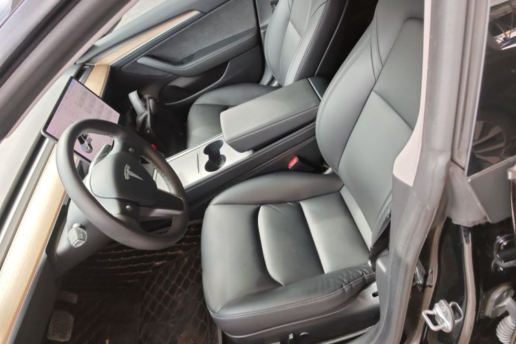 特斯拉 Model 3 2021款 标准续航后驱升级版局部细节19
