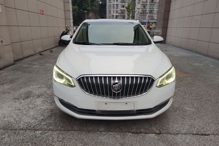 别克 英朗 2017款 15N 自动精英型车身外观2