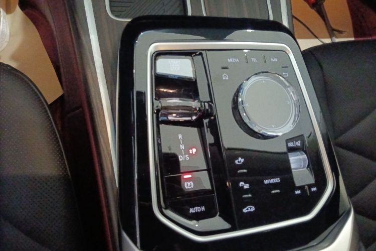 宝马7系 2023款 735Li M运动套装局部细节18