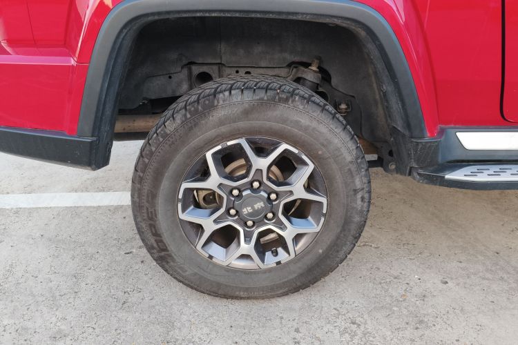 北京BJ40 2020款 2.0T 自动四驱致敬2020版侠客型车身外观6008