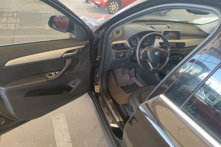 宝马X1 2018款 sDrive20Li 领先型中控内饰7003