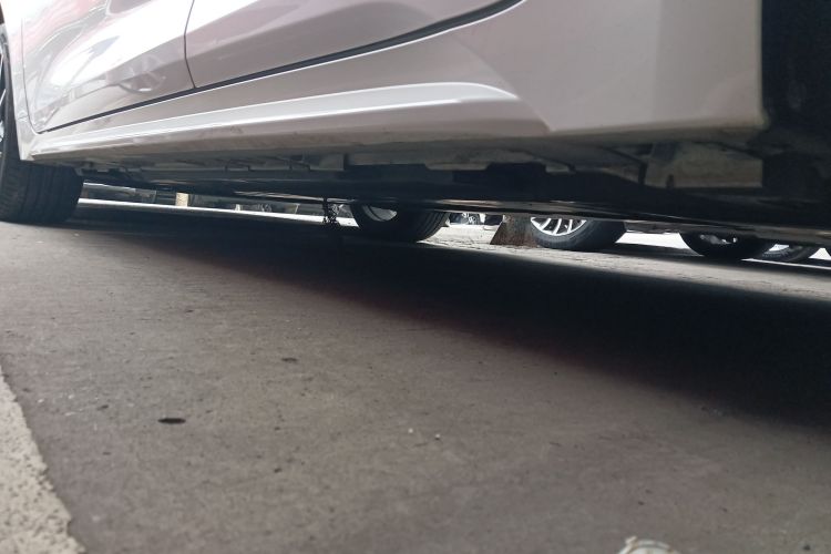 丰田 雷凌 2023款 185T CVT运动版局部细节9002