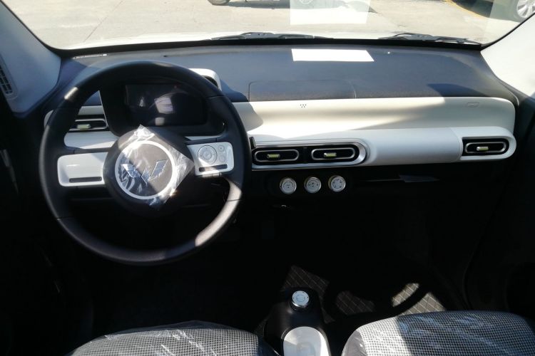 五菱汽车 宏光MINIEV 2024款 第三代 215km 青春版中控内饰7002