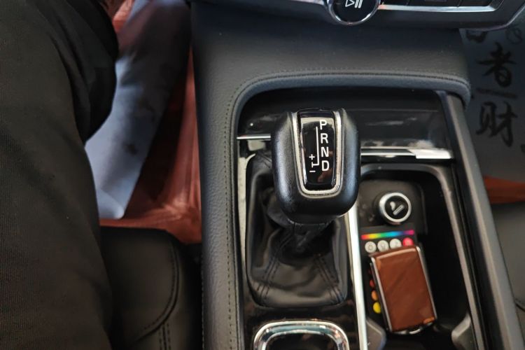 沃尔沃S90 2019款 T4 智逸版中控内饰18