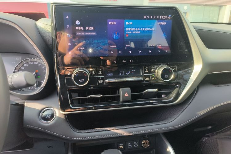 丰田 汉兰达 2022款 380T 四驱尊贵版 7座局部细节16