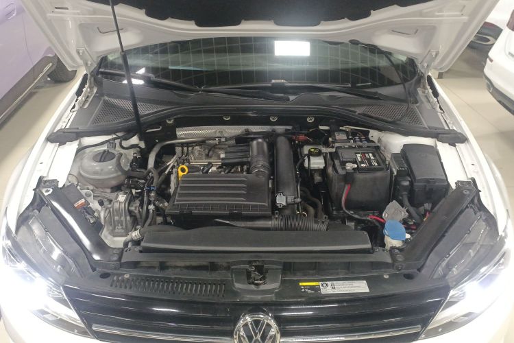 大众 凌渡 2018款 280TSI DSG舒适版机舱底盘24