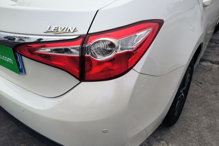 丰田 雷凌 2016款 1.6G 手动精英版车身外观9