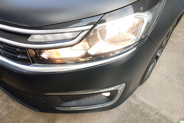 雪铁龙C4L 2016款 1.6T 自动精英型局部细节36