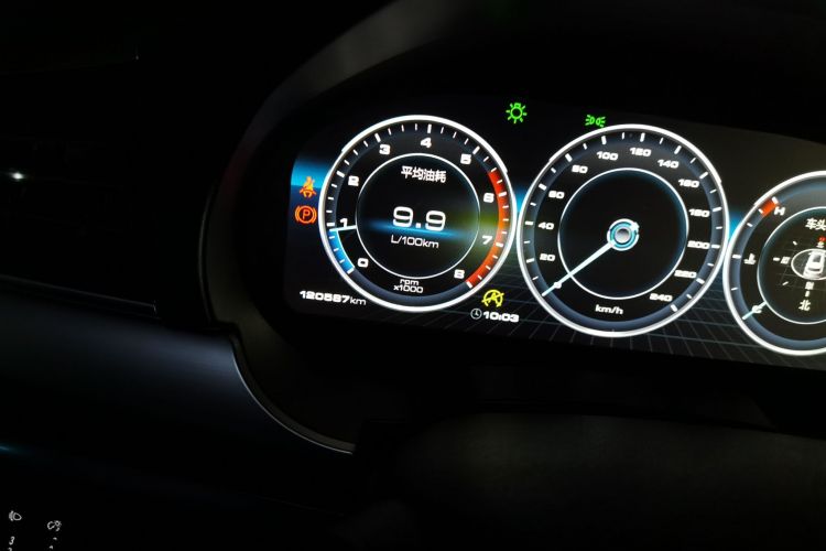 哈弗H7 2017款 红标H7 2.0T 自动尊贵型中控内饰15