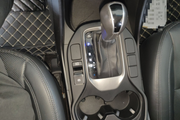 现代 胜达 2015款 2.0T 自动两驱智能型 5座中控内饰18