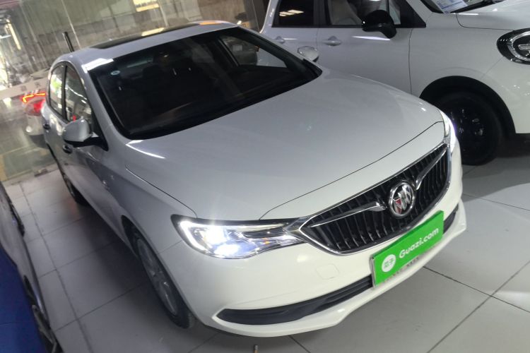 别克 英朗 2021款 改款 典范 1.5L 自动精英型车身外观3