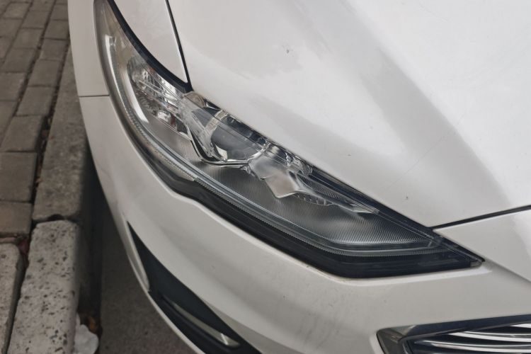 福特 蒙迪欧 2020款 EcoBoost 180 时尚型车身外观8