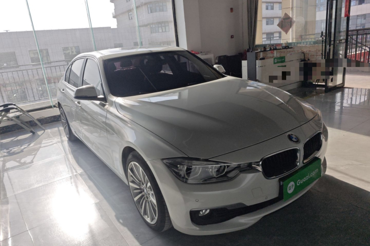 宝马3系 2019款 320Li 时尚型车身外观3