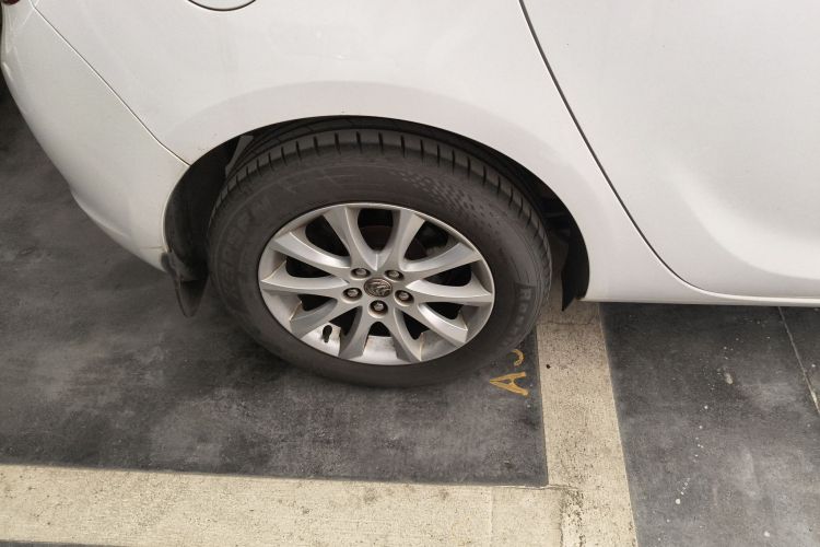 别克 英朗 2014款 XT 1.6L 自动时尚版车身外观6008