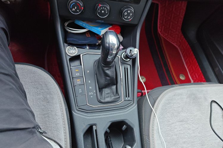 大众 朗逸 2019款 1.5L 自动视野版 国VI中控内饰18