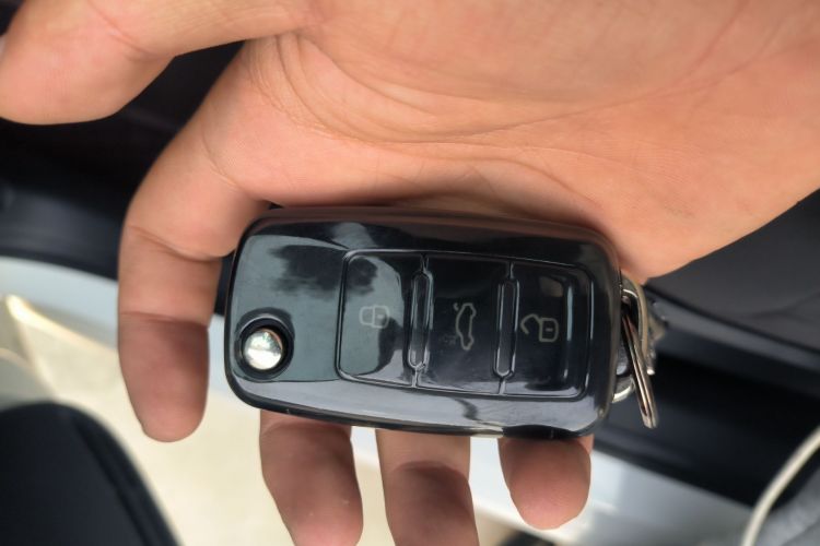 大众 Polo 2016款 1.4L 手动风尚型中控内饰11