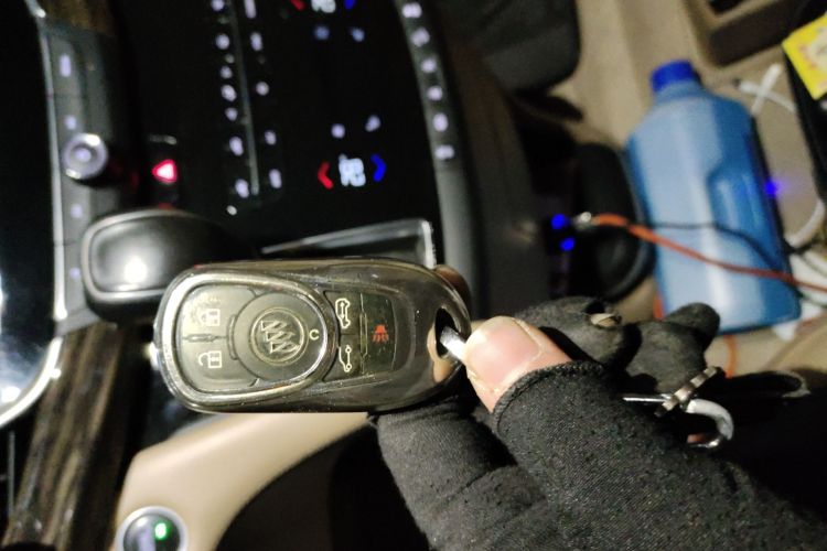 别克GL8 2017款 ES 28T 豪华型 国V中控内饰11