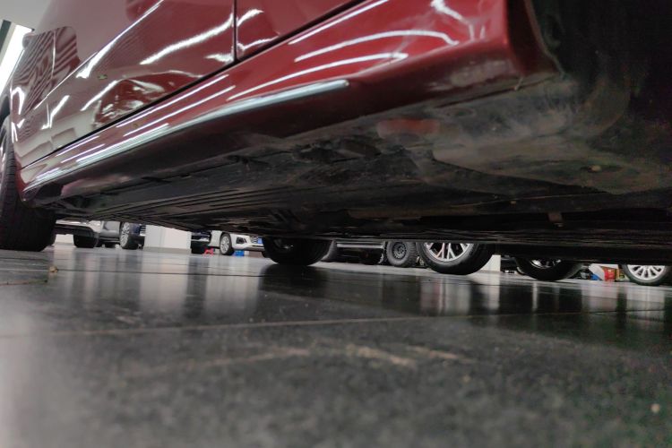 奔驰C级 2022款 C 200 L 运动版局部细节9001