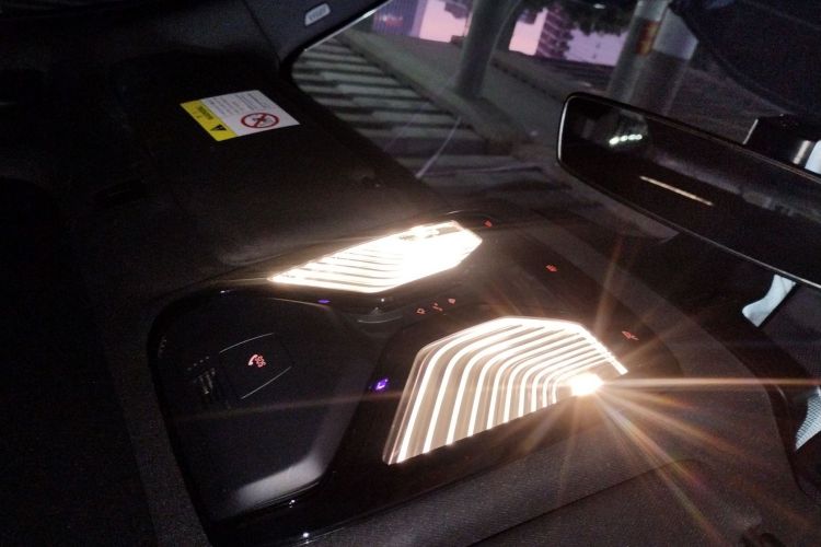 宝马5系(进口) 2022款 改款 530i M运动套装局部细节22