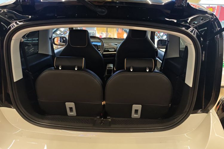 宝骏KiWi EV 2021款 设计师 磷酸铁锂局部细节23