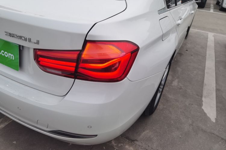 宝马3系 2016款 320Li 进取型车身外观9