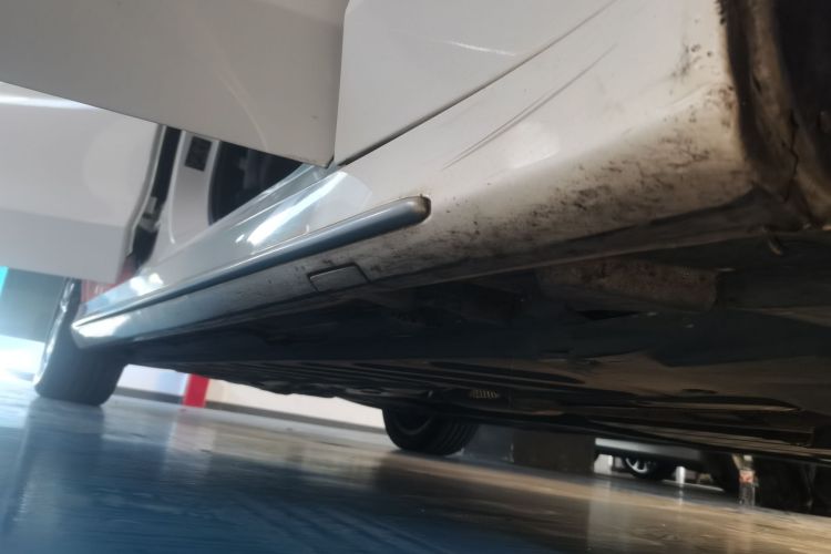 奔驰C级 2017款 改款 C 200 L 运动版局部细节9001