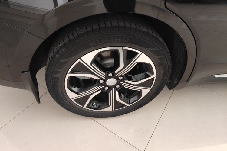 红旗E-QM5 2021款 网约充电 基础版 5座车身外观6008