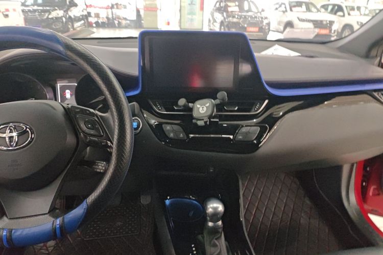 丰田C-HR 2020款 2.0L 领先版中控内饰16